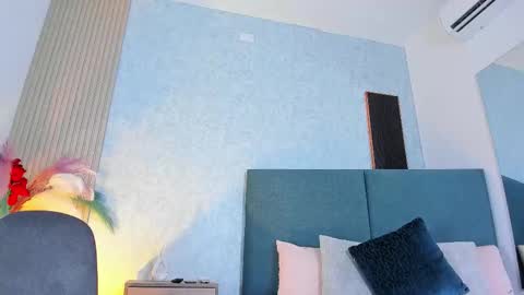 LauraIvy online show from March 25, 2026, 12:55 pm