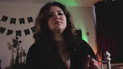 Miss Laura online show from February 16, 2026, 9:27 am