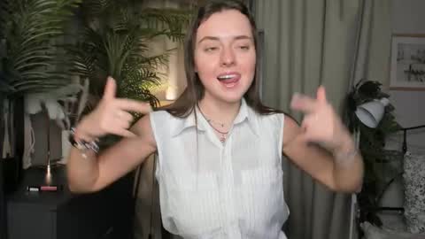 Samantha online show from October 25, 2025, 2:13 pm