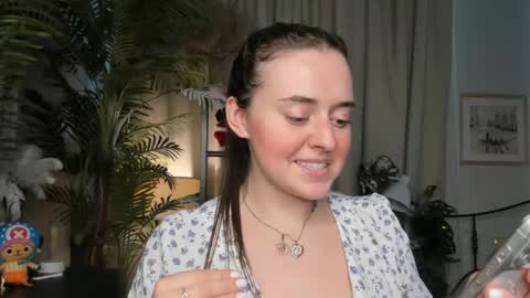 Snapshot of laura_mutti chatting on May 3, 2026, 3:51 pm Samantha online show from May 3, 2026, 3:51 pm