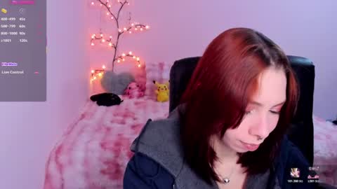 Snapshot of laura_olssen chatting on July 25, 2026, 1:30 pm Kate online show from July 25, 2026, 1:30 pm