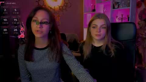 Snapshot of laura_queen_ chatting on October 12, 2025, 7:13 pm laura_queen_ online show from October 12, 2025, 7:13 pm