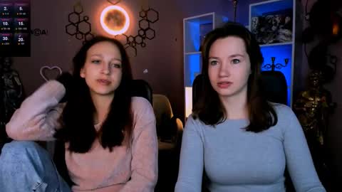 Snapshot of laura_queen_ chatting on November 23, 2025, 8:08 pm laura_queen_ online show from November 23, 2025, 8:08 pm