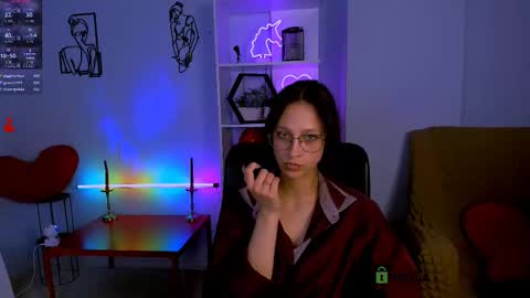 Snapshot of laura_queen_ chatting on November 28, 2025, 1:52 am laura_queen_ online show from November 28, 2025, 1:52 am