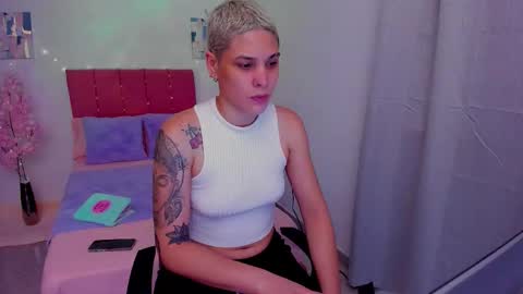 Laura Rose online show from September 22, 2025, 12:45 am