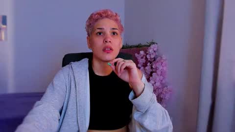 Laura Rose online show from December 14, 2025, 6:45 pm