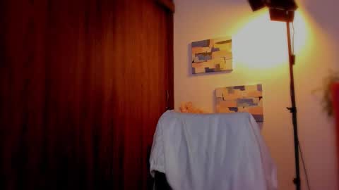 Laura Rose online show from March 11, 2026, 4:18 am