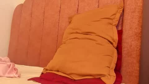 LAURA SOE online show from March 29, 2026, 8:31 pm