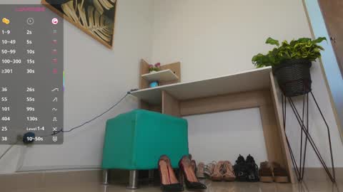 Laura Zans   I am sensual goddes and i was born for loveworshipping and enjoyment. online show from April 12, 2026, 1:27 pm