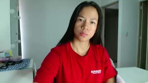 lauracb          online show from March 24, 2026, 3:17 pm