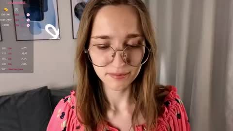 Snapshot of lauracollins__ chatting on June 7, 2026, 2:10 pm May online show from June 7, 2026, 2:10 pm