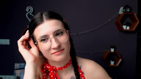 Laura online show from March 11, 2025, 3:23 pm