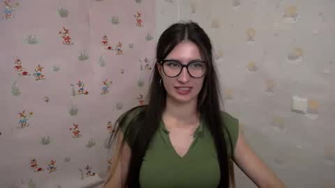 Laura online show from October 7, 2025, 8:22 am
