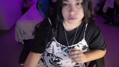 laura online show from June 29, 2026, 2:40 am