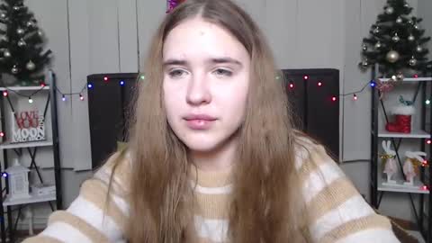 LauraHlot online show from December 31, 2024, 4:27 am