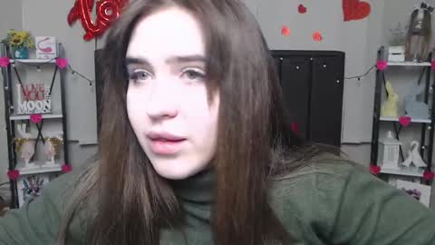 LauraHlot online show from February 21, 2025, 1:00 am