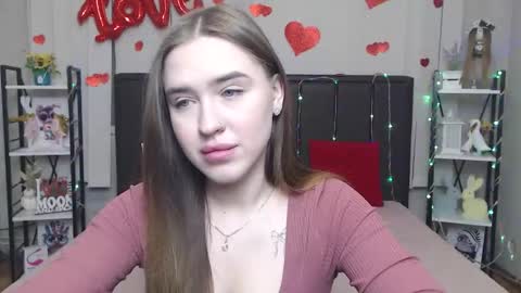 LauraHlot online show from February 3, 2026, 6:40 am