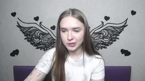 Snapshot of laurahlot chatting on April 24, 2026, 5:48 pm LauraHlot online show from April 24, 2026, 5:48 pm