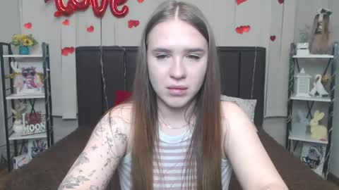 Snapshot of laurahlot chatting on May 8, 2026, 5:40 pm LauraHlot online show from May 8, 2026, 5:40 pm