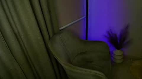 Snapshot of lauramartix chatting on August 2, 2026, 9:52 am Leila Libertas online show from August 2, 2026, 9:52 am