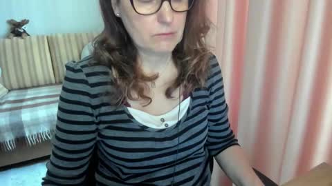 Lauraoven1 online show from March 17, 2026, 7:23 am