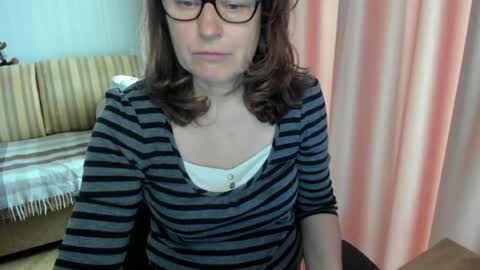 Snapshot of lauraoven1 chatting on May 4, 2026, 8:43 am Lauraoven1 online show from May 4, 2026, 8:43 am