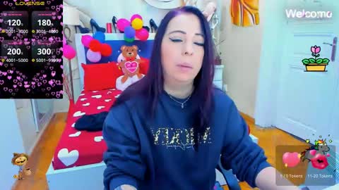 Snapshot of laurasinfull chatting on February 10, 2025, 4:19 am Laura online show from February 10, 2025, 4:19 am