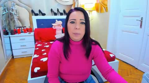 Snapshot of laurasinfull chatting on February 24, 2025, 4:16 am Laura online show from February 24, 2025, 4:16 am