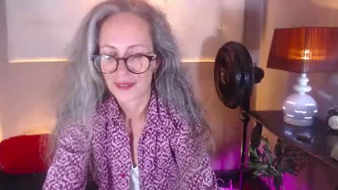 Snapshot of laurasofia45 chatting on February 3, 2026, 6:40 am Laura Sofia online show from February 3, 2026, 6:40 am