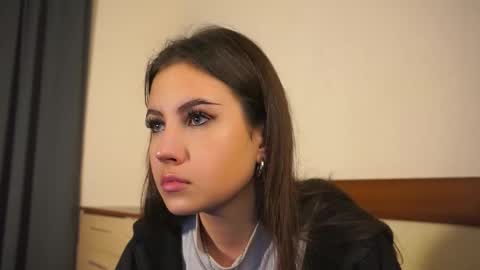 Monica online show from November 16, 2025, 7:03 am