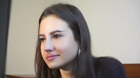 Monica online show from November 22, 2025, 11:42 am