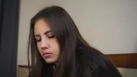 Monica online show from November 28, 2025, 9:12 am