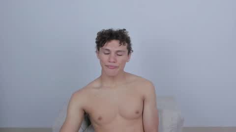 Laureent online show from March 3, 2025, 4:25 am