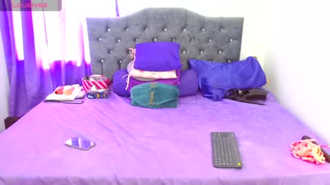 Lauren online show from September 11, 2025, 9:04 pm