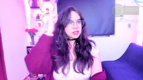  Im Lauren  independent model   online show from December 20, 2024, 7:01 am