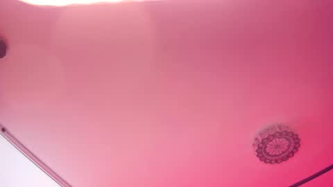 Lauren online show from March 10, 2026, 6:24 pm