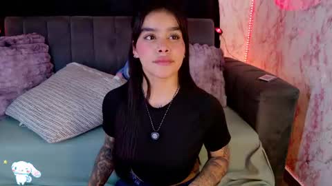 Snapshot of lauren_camila1 chatting on June 30, 2026, 4:02 am Lau online show from June 30, 2026, 4:02 am