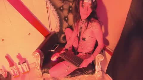 Lauren evans9 online show from November 15, 2025, 4:10 am