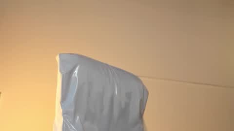 Lauren online show from March 25, 2026, 6:03 pm