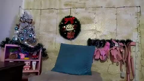 Snapshot of lauren_hills7069 chatting on January 10, 2025, 6:42 am Lauren online show from January 10, 2025, 6:42 am