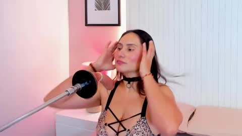 Snapshot of lauren_stone_ chatting on December 18, 2025, 7:31 pm lauren_stone_ online show from December 18, 2025, 7:31 pm