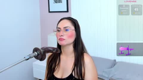 Snapshot of lauren_stone_ chatting on May 22, 2026, 7:19 pm lauren_stone_ online show from May 22, 2026, 7:19 pm
