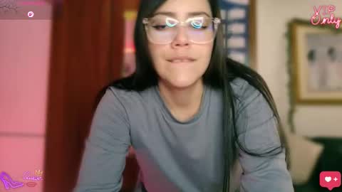 Lauren online show from March 27, 2026, 3:34 am