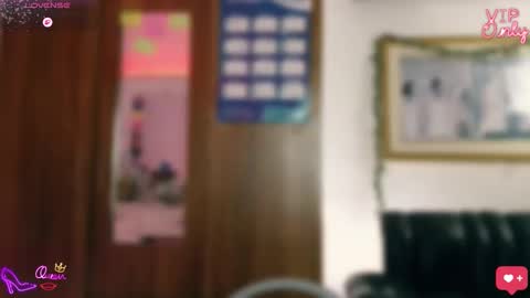 Lauren online show from April 3, 2026, 8:56 am