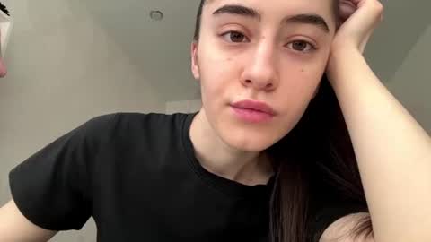 laurenadupuy online show from July 27, 2026, 2:24 pm