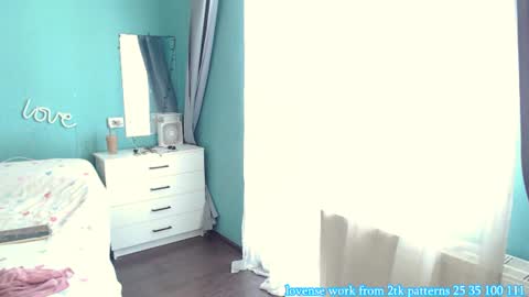 laurenceandviolette online show from July 30, 2026, 7:07 am