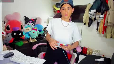 SF online show from September 27, 2025, 7:08 pm