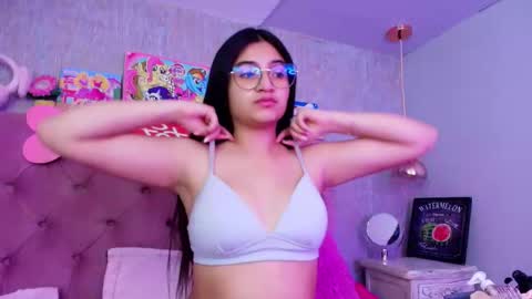 Laurene online show from February 16, 2026, 3:35 am