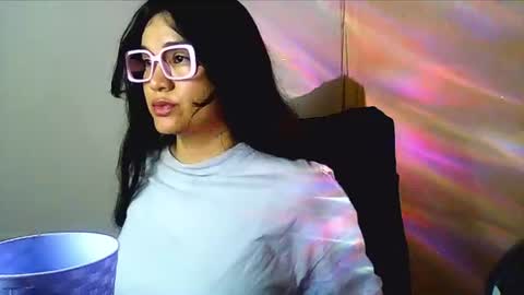 Snapshot of laurengirls1 chatting on June 27, 2026, 6:18 am onlyfan laureng7 - 7 laureng2 online show from June 27, 2026, 6:18 am