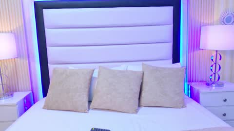 Lauren online show from February 25, 2026, 4:22 am